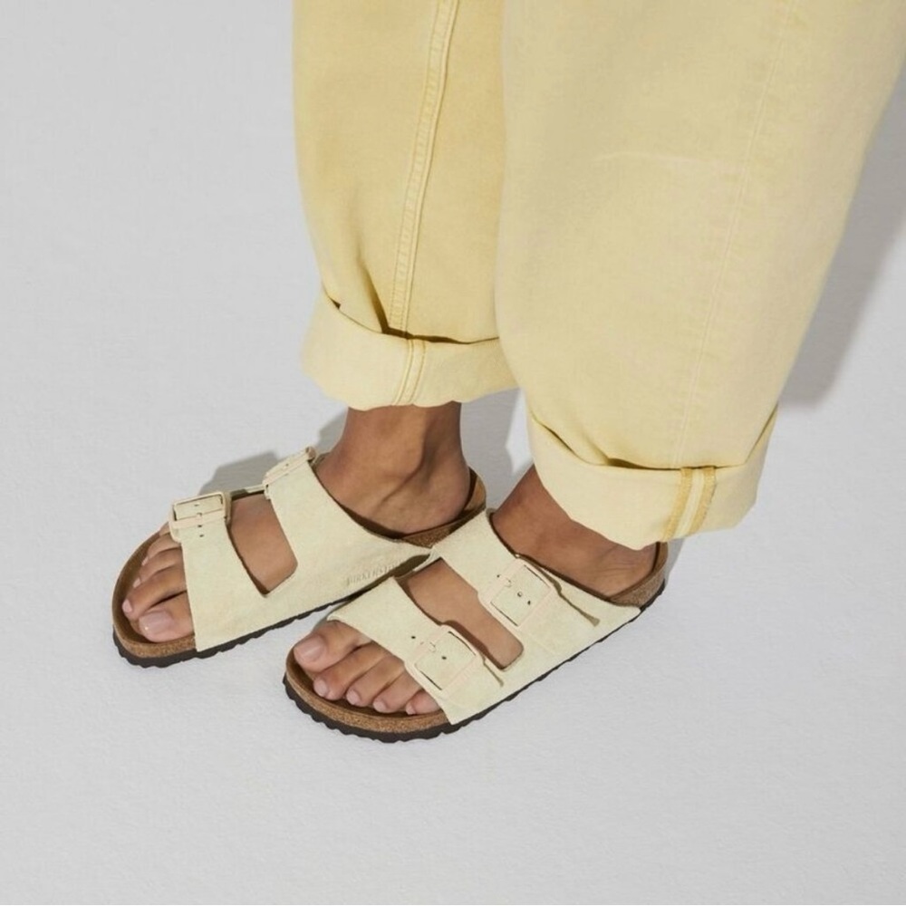 Birkenstock Arizona Soft Footbed Almond Suede Women’s Size 5